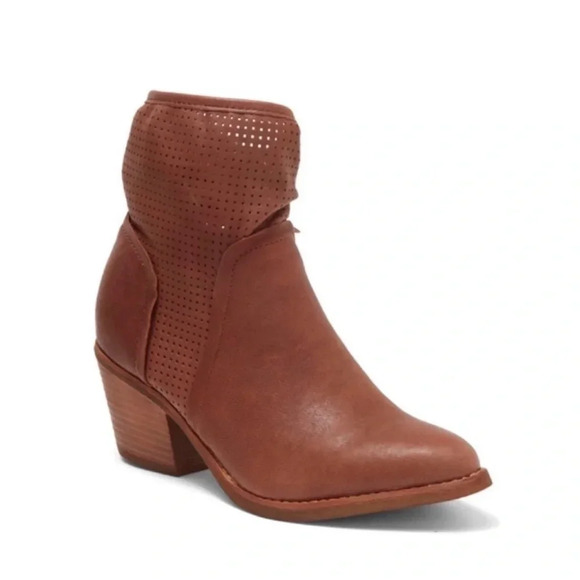 NEW Sofft Abeena Perforated Boots in Brown Leather Size 7 Cafe Bootie laser cut - Picture 1 of 12